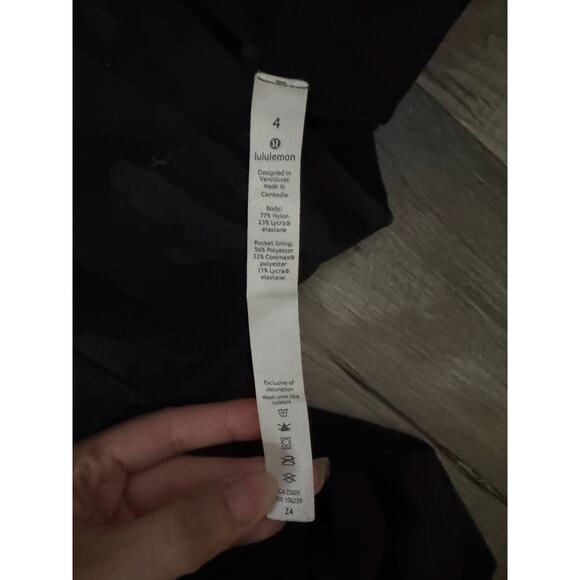 Lululemon Wunder Under High-Rise Tight Black Camo Women’s Size 4 EUC - Picture 3 of 8